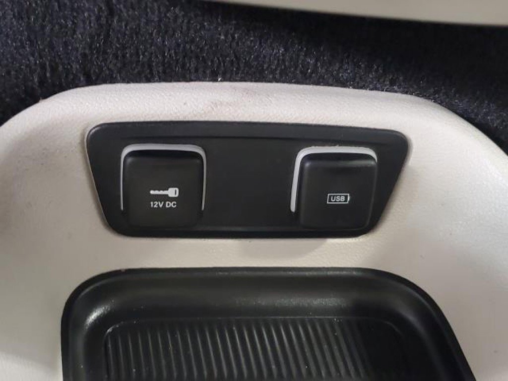 Used 2020 Chrysler Pacifica Touring-L Plus image 30