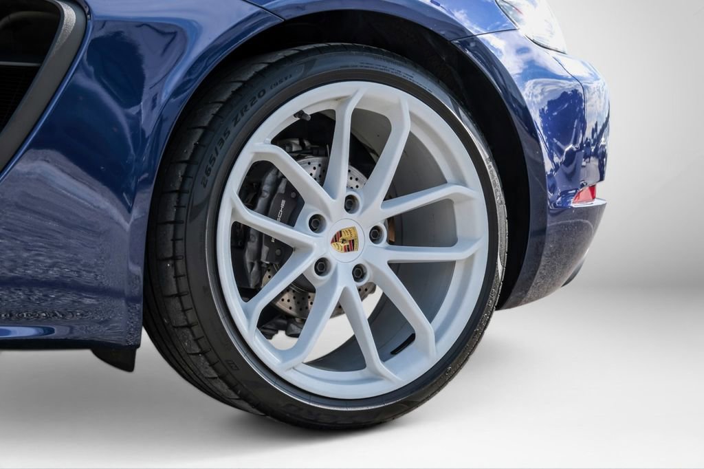 Used 2025 Porsche 718 Cayman RWD image 54