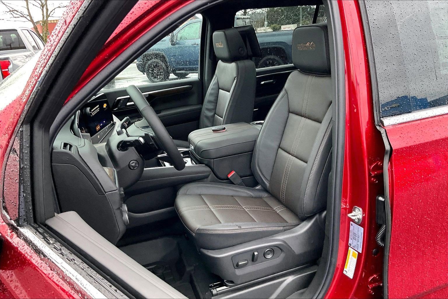 New 2026 Chevrolet Suburban High Country image 9