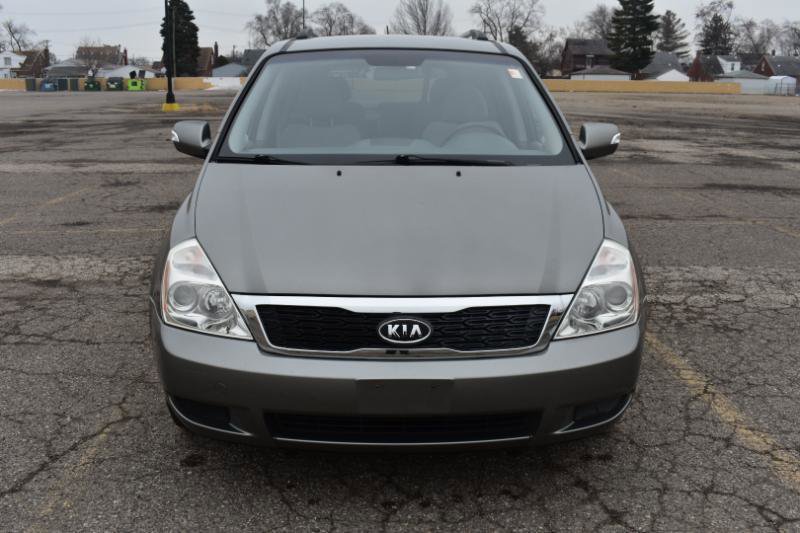 Used 2011 Kia Sedona LX image 3