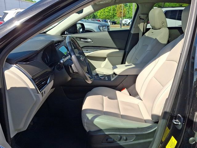 Used 2023 Cadillac XT4 Premium Luxury w/ Enhanced Visibility Package image 10