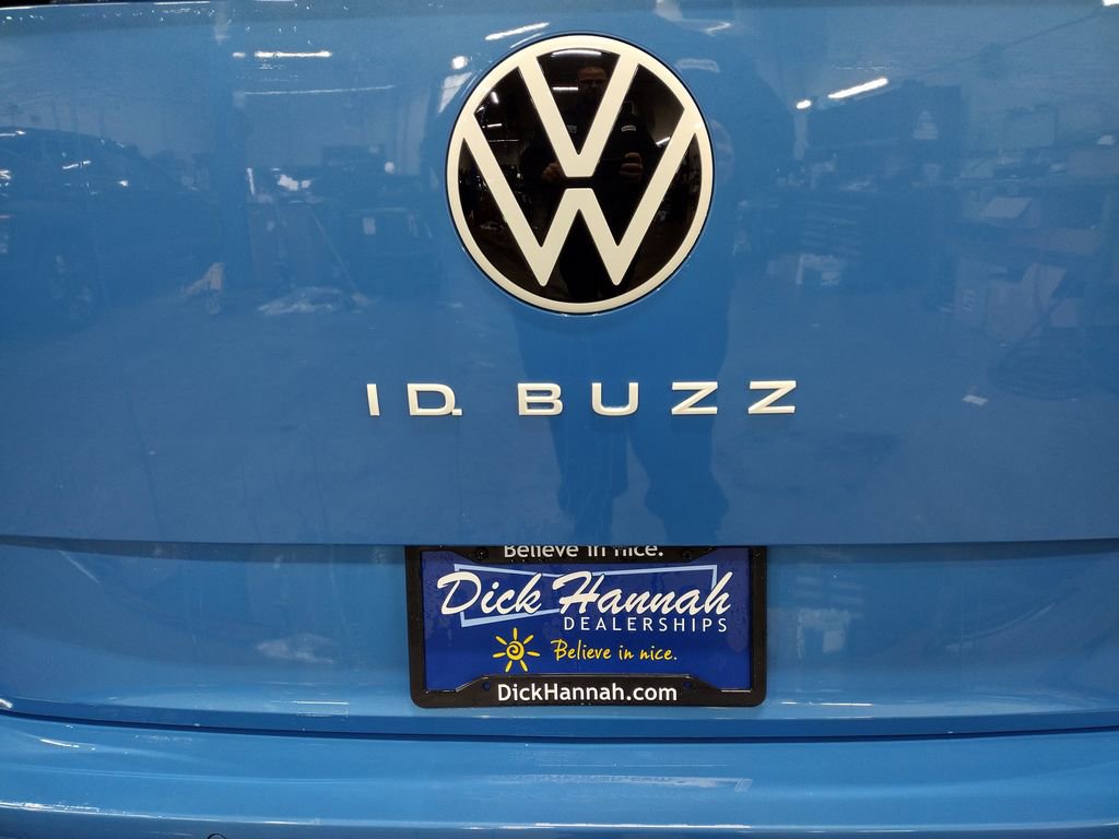 New 2025 Volkswagen ID. Buzz 1st Edition image 18