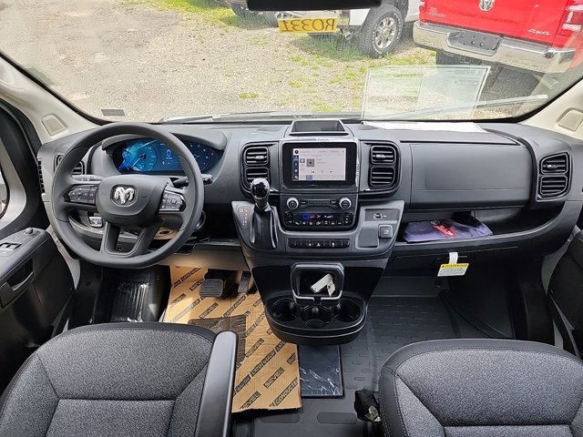 New 2024 RAM ProMaster 3500 w/ Convenience Group image 4