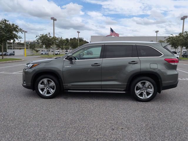 Used 2017 Toyota Highlander Limited AWD/4WD image 7