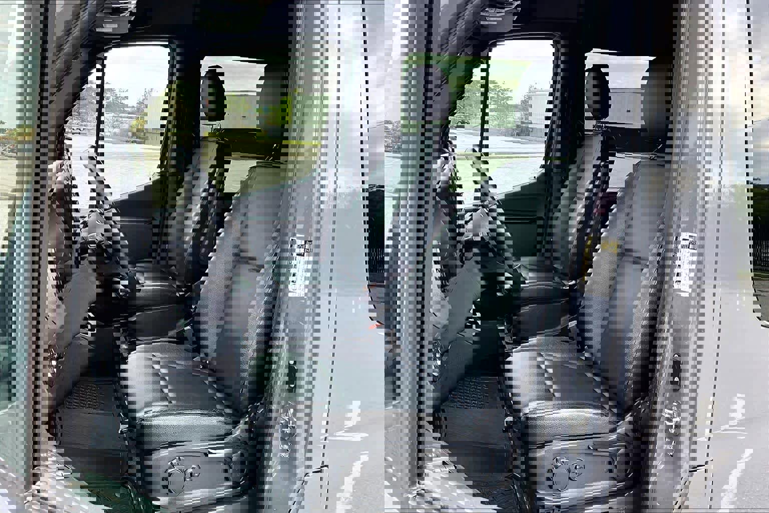 Used 2022 Mercedes-Benz Sprinter 2500 image 8