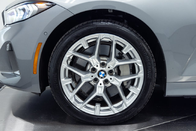 Certified 2025 BMW 330i xDrive Sedan w/ Premium Package AWD/4WD image 25