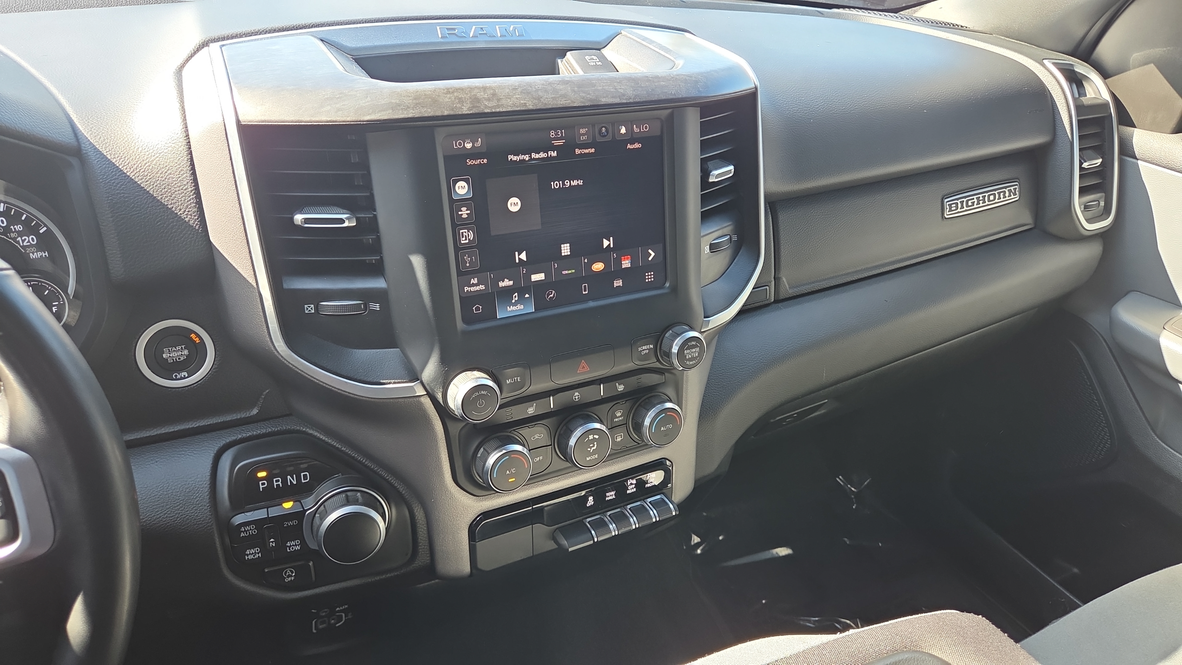 Used 2023 RAM 1500 Big Horn AWD/4WD image 31