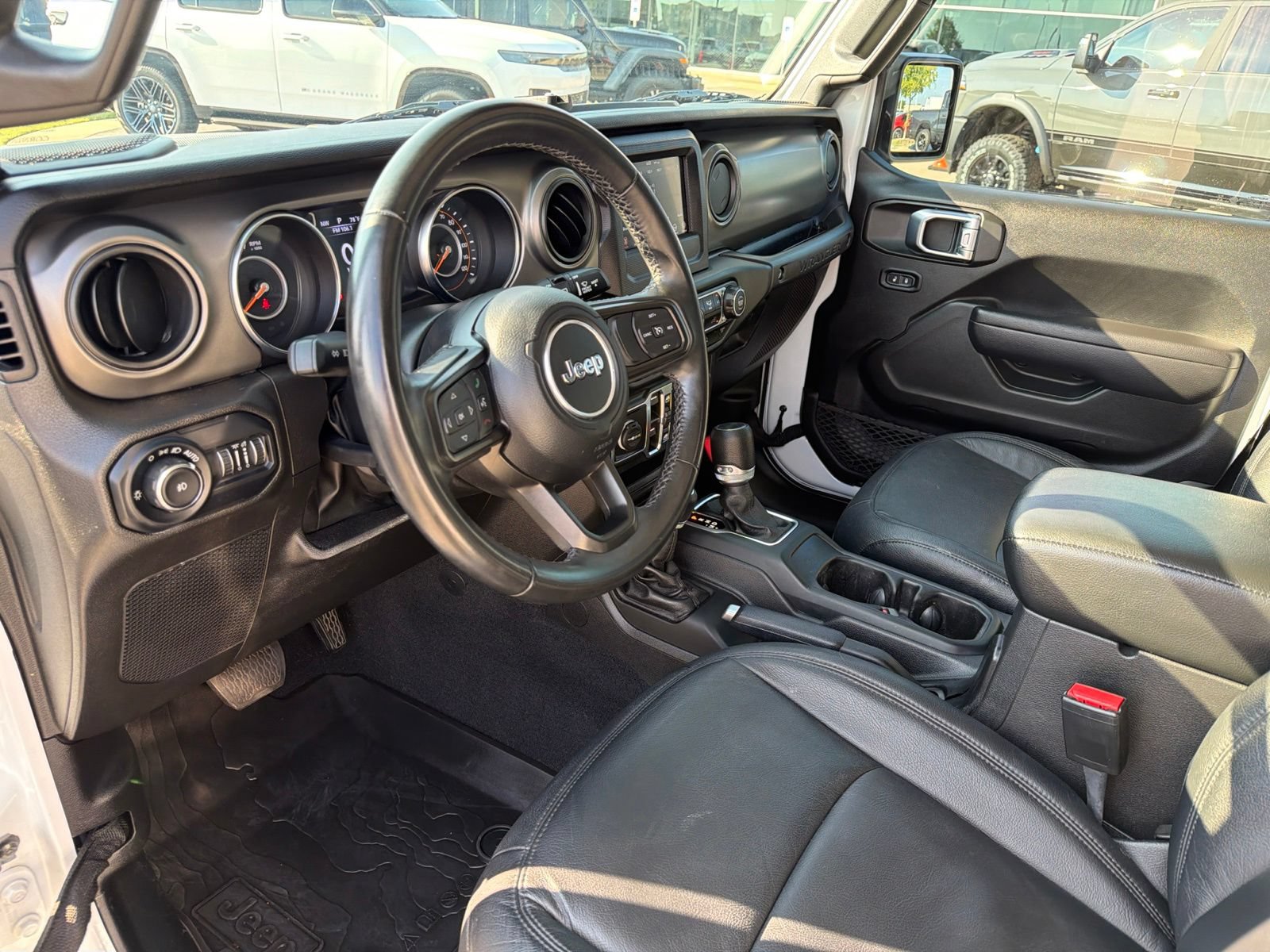Used 2022 Jeep Wrangler Unlimited Sport AWD/4WD image 10