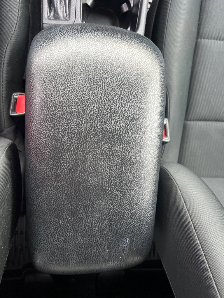 Used 2018 Toyota RAV4 LE image 34