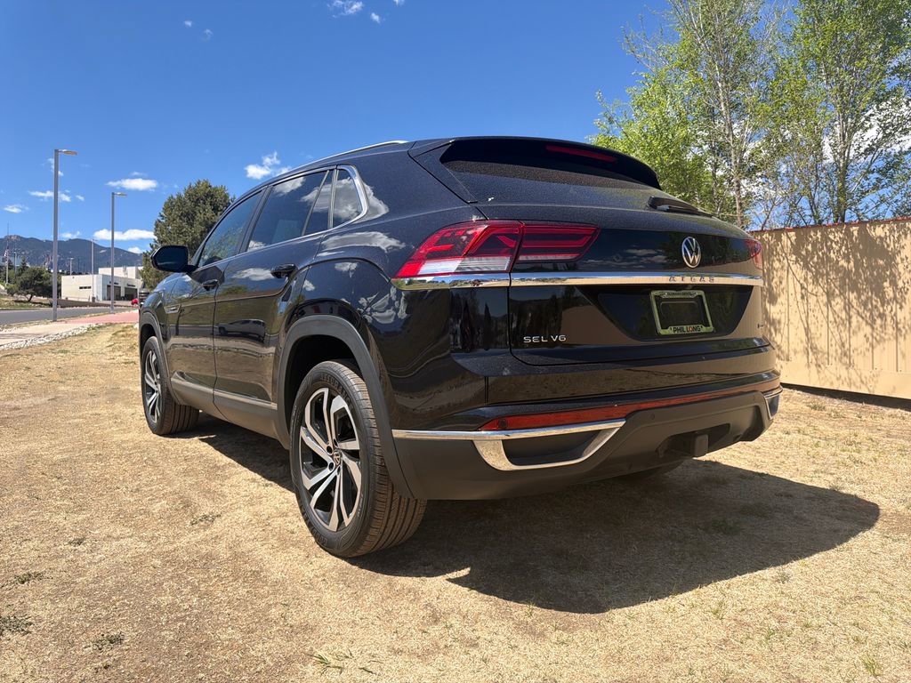Used 2022 Volkswagen Atlas Cross Sport SEL image 5
