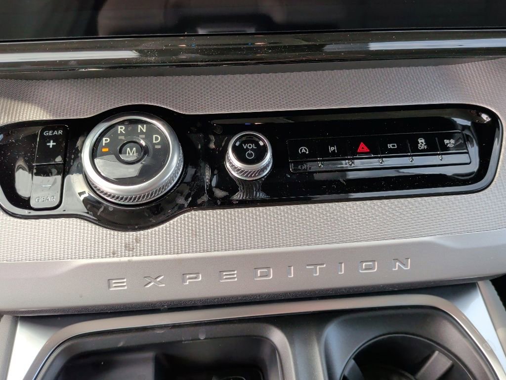 New 2026 Ford Expedition Active RWD image 27