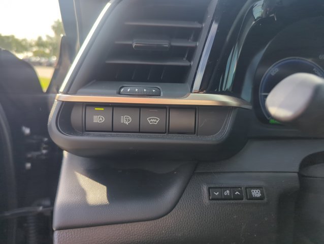 Used 2025 Toyota Crown Signia w/ Advanced Technology Package AWD/4WD image 10