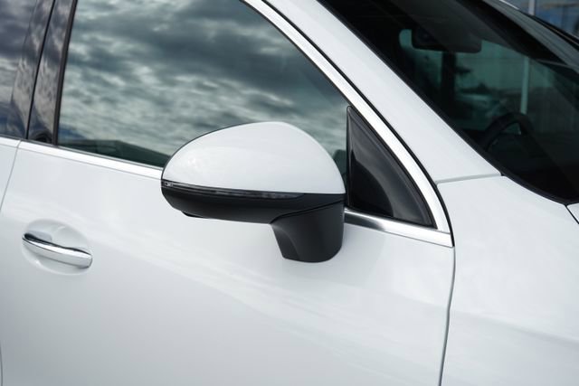 Certified 2025 Mercedes-Benz GLC 350e GLC 350e image 15