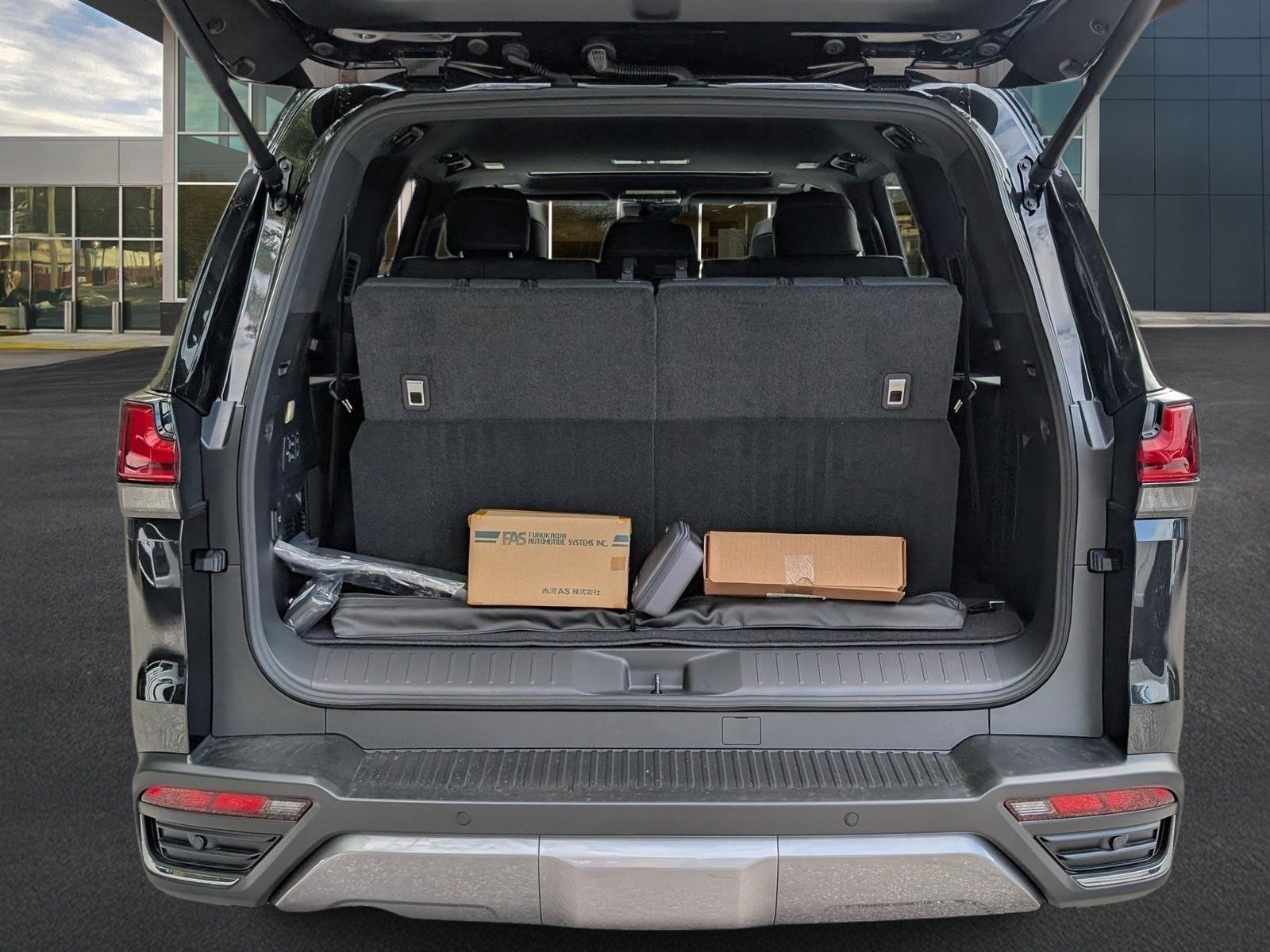New 2026 Lexus LX 600 4WD w/ Accessory Package (2T) image 10