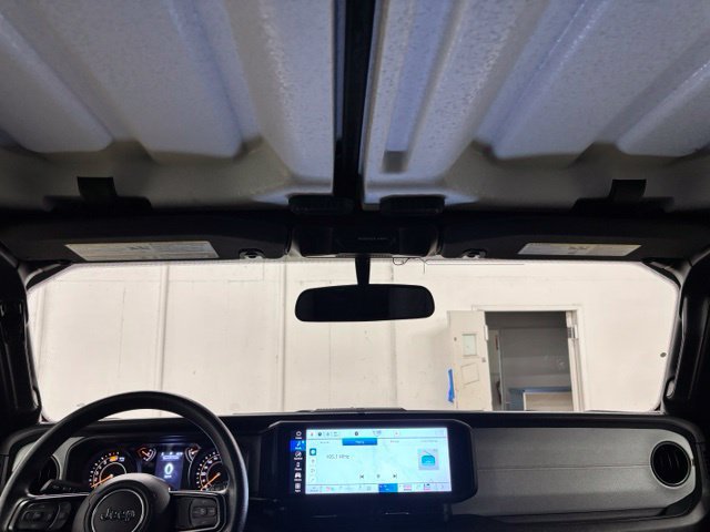Used 2025 Jeep Wrangler Sport AWD/4WD image 10