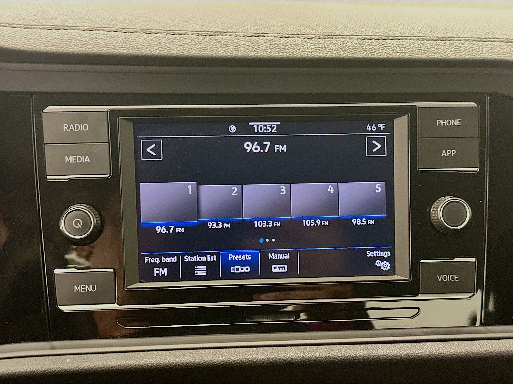 Used 2024 Volkswagen Jetta S image 21