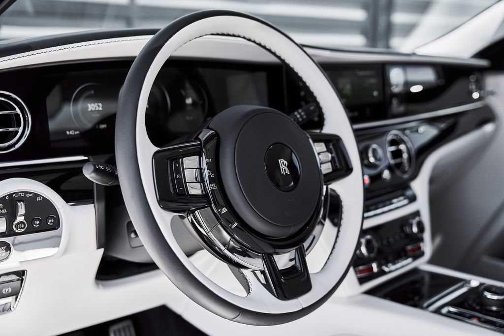 Used 2026 Rolls-Royce Ghost RWD image 40
