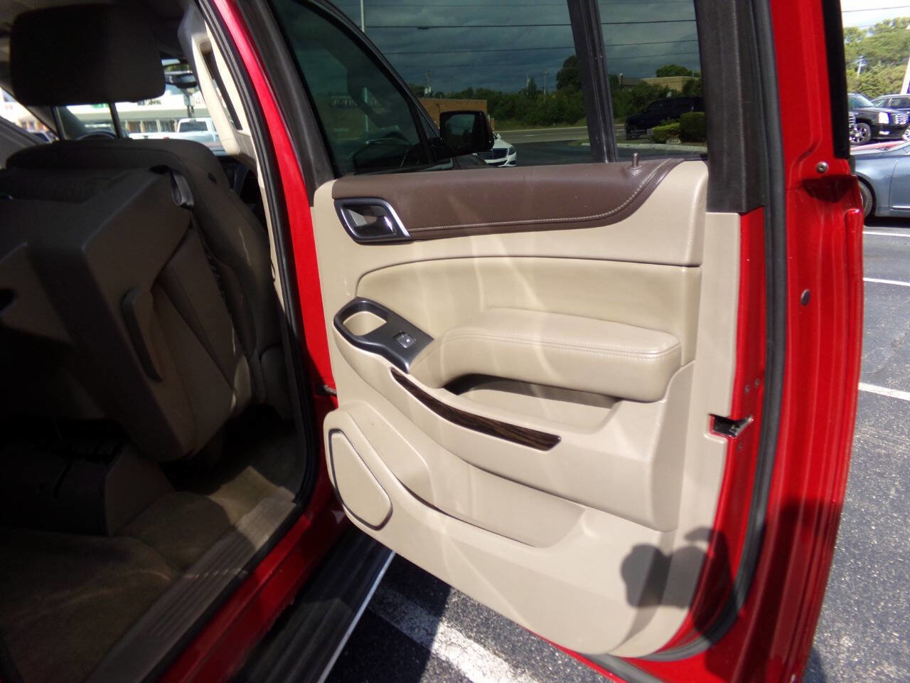 Used 2015 GMC Yukon XL SLE w/ Convenience Package image 23