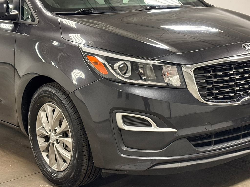 Used 2021 Kia Sedona LX image 5