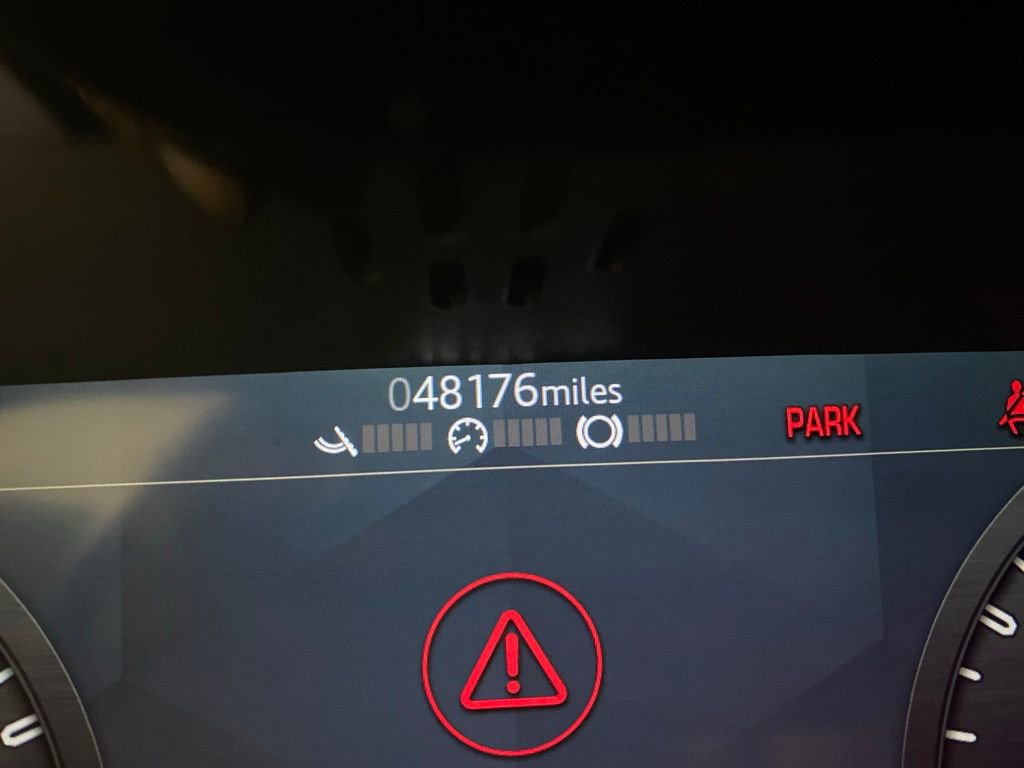 Used 2020 Land Rover Defender 110 SE image 11