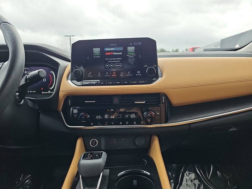 Used 2023 Nissan Rogue Platinum w/ Platinum Premium Package image 24