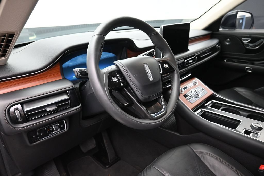 Used 2024 Lincoln Aviator Reserve w/ Equipment Group 201A RWD image 18