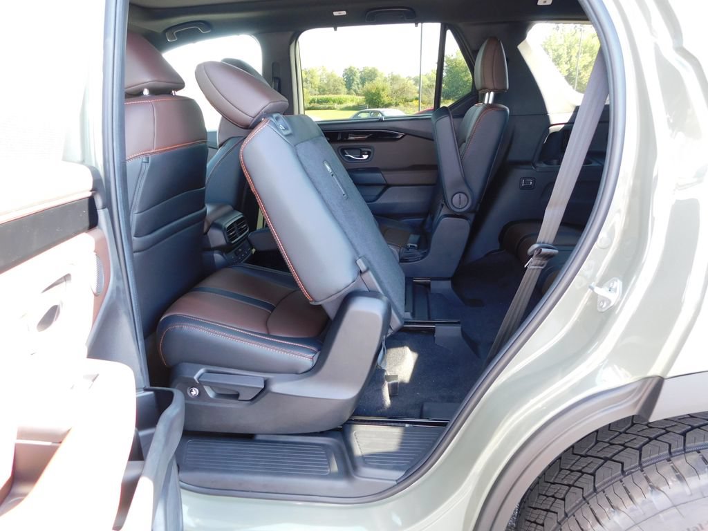 New 2026 Honda Pilot TrailSport image 38