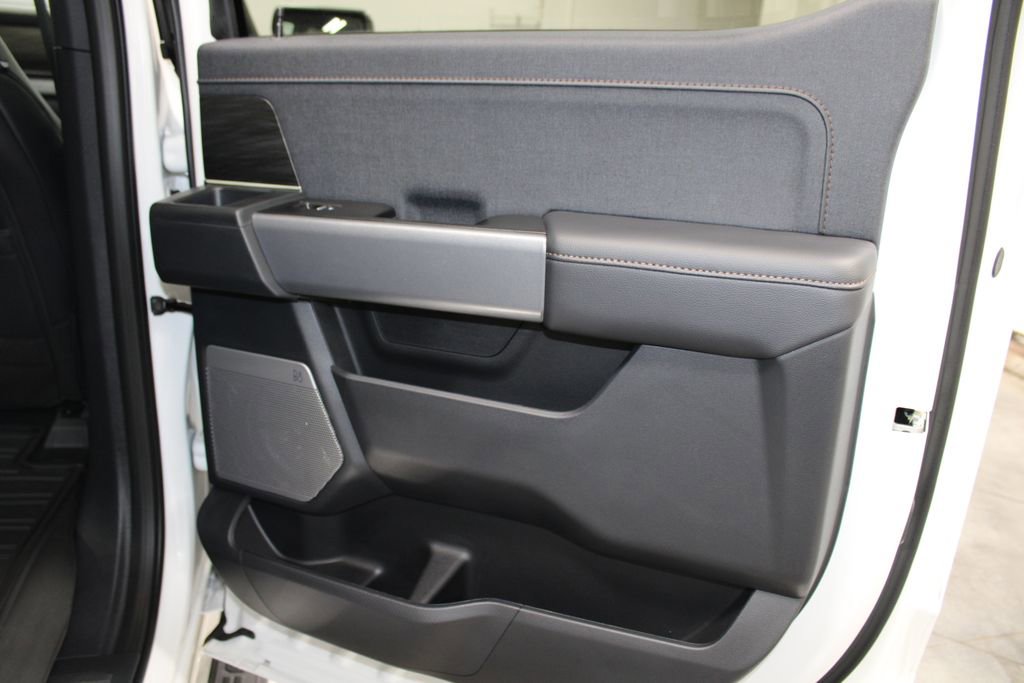 New 2025 Ford F150 Lariat w/ Equipment Group 502A High image 37