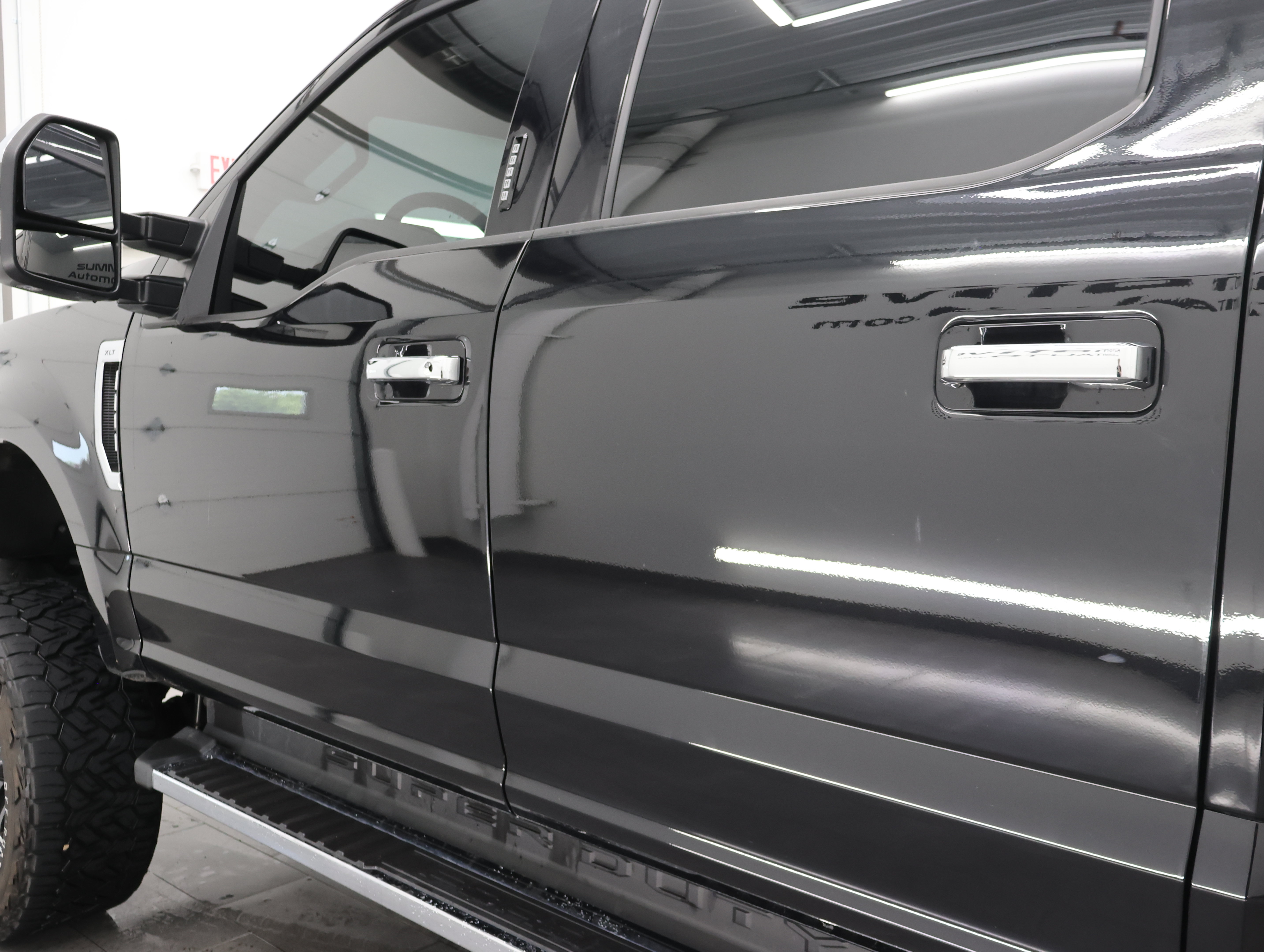 Used 2021 Ford F250 XLT w/ XLT Premium Package AWD/4WD image 32