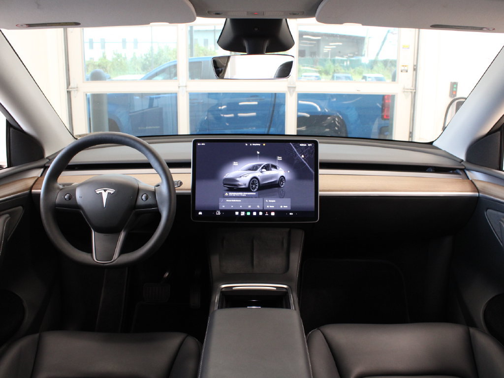 Used 2024 Tesla Model Y Long Range AWD/4WD image 20