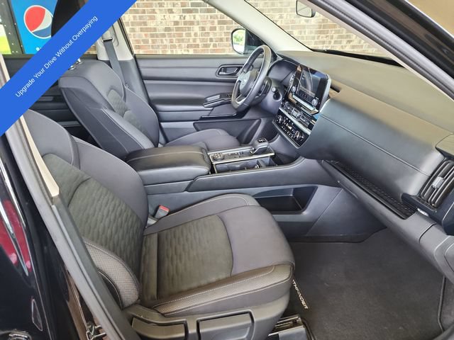 Used 2025 Nissan Pathfinder SV AWD/4WD image 13