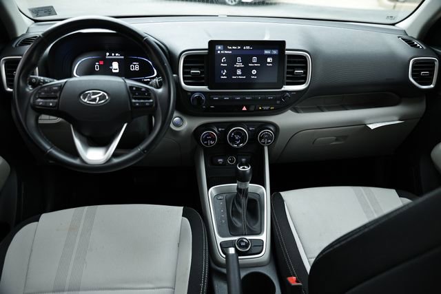 Used 2024 Hyundai Venue SEL image 28
