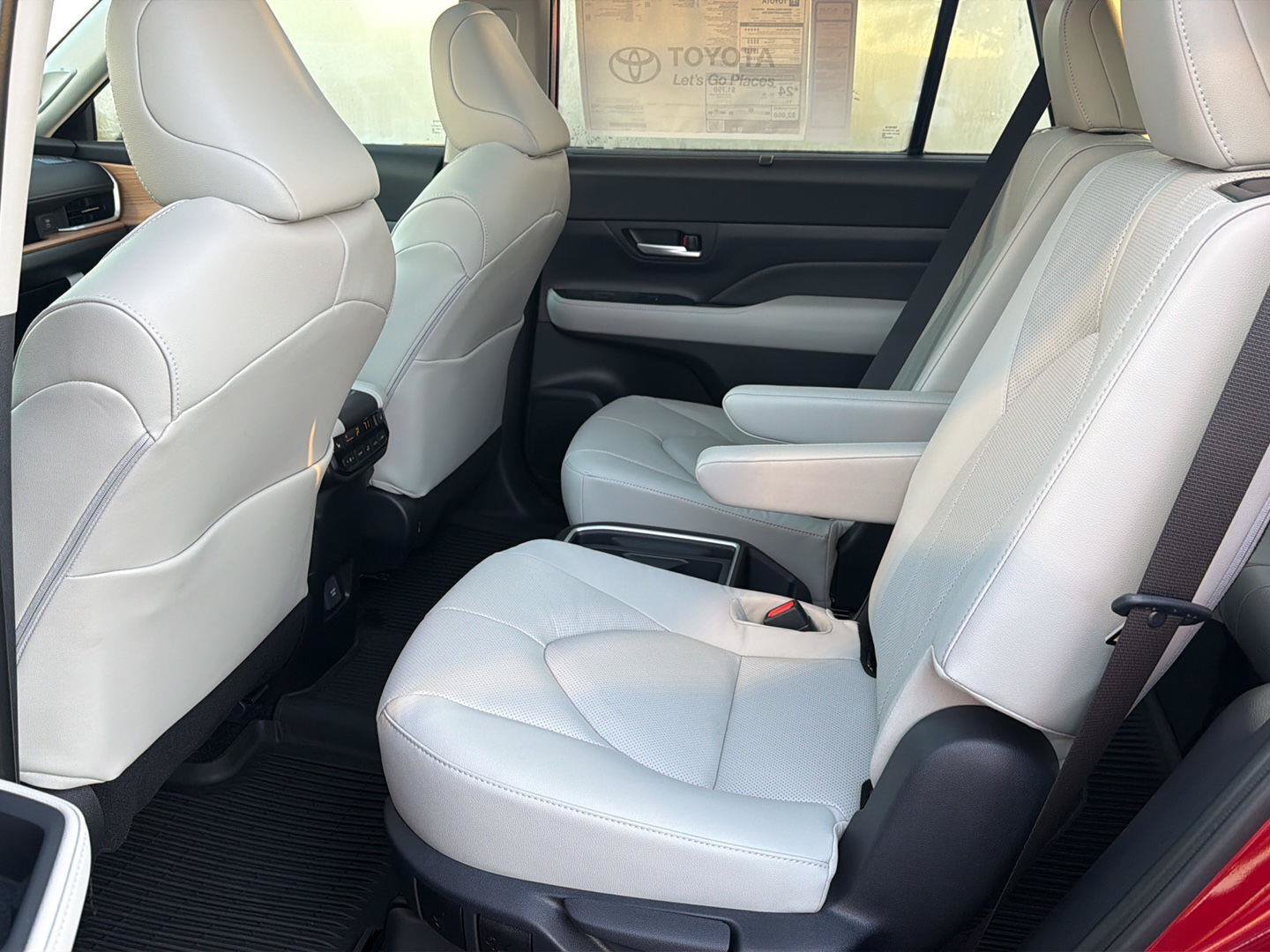 New 2026 Toyota Grand Highlander FWD image 11