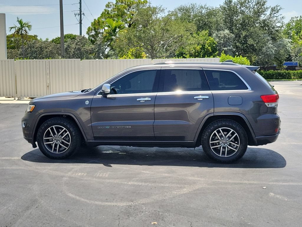 Used 2020 Jeep Grand Cherokee Overland AWD/4WD image 8
