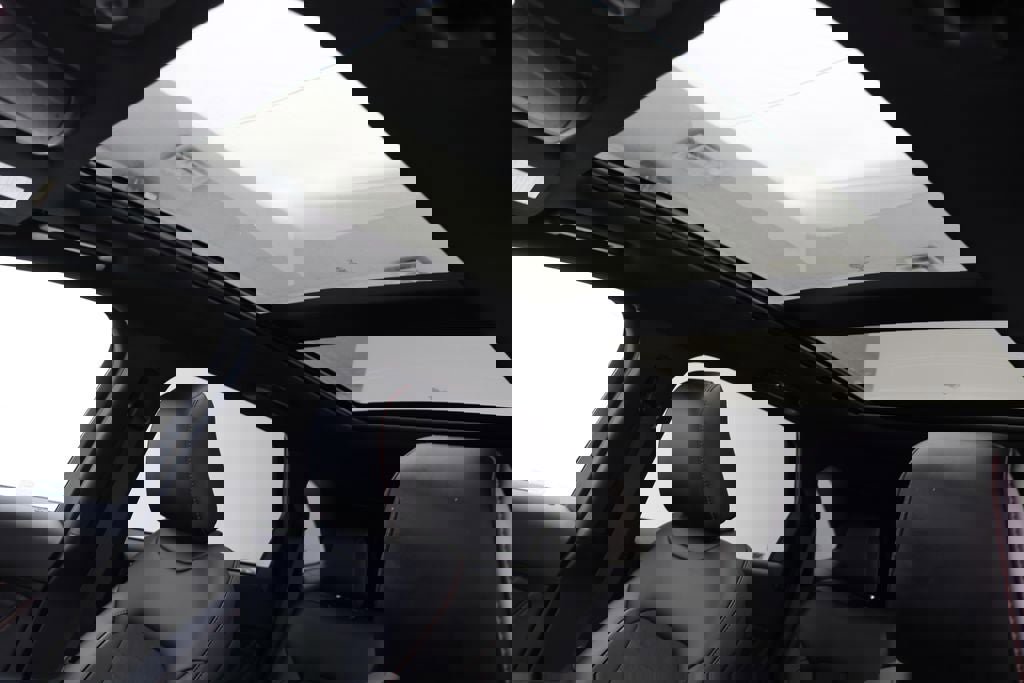 Used 2022 Ford Edge ST-Line image 16