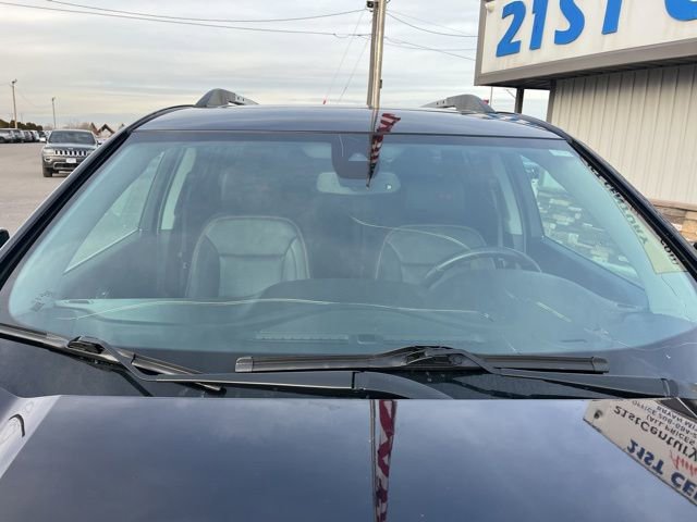 Used 2021 GMC Acadia AT4 w/ Trailering Package image 3