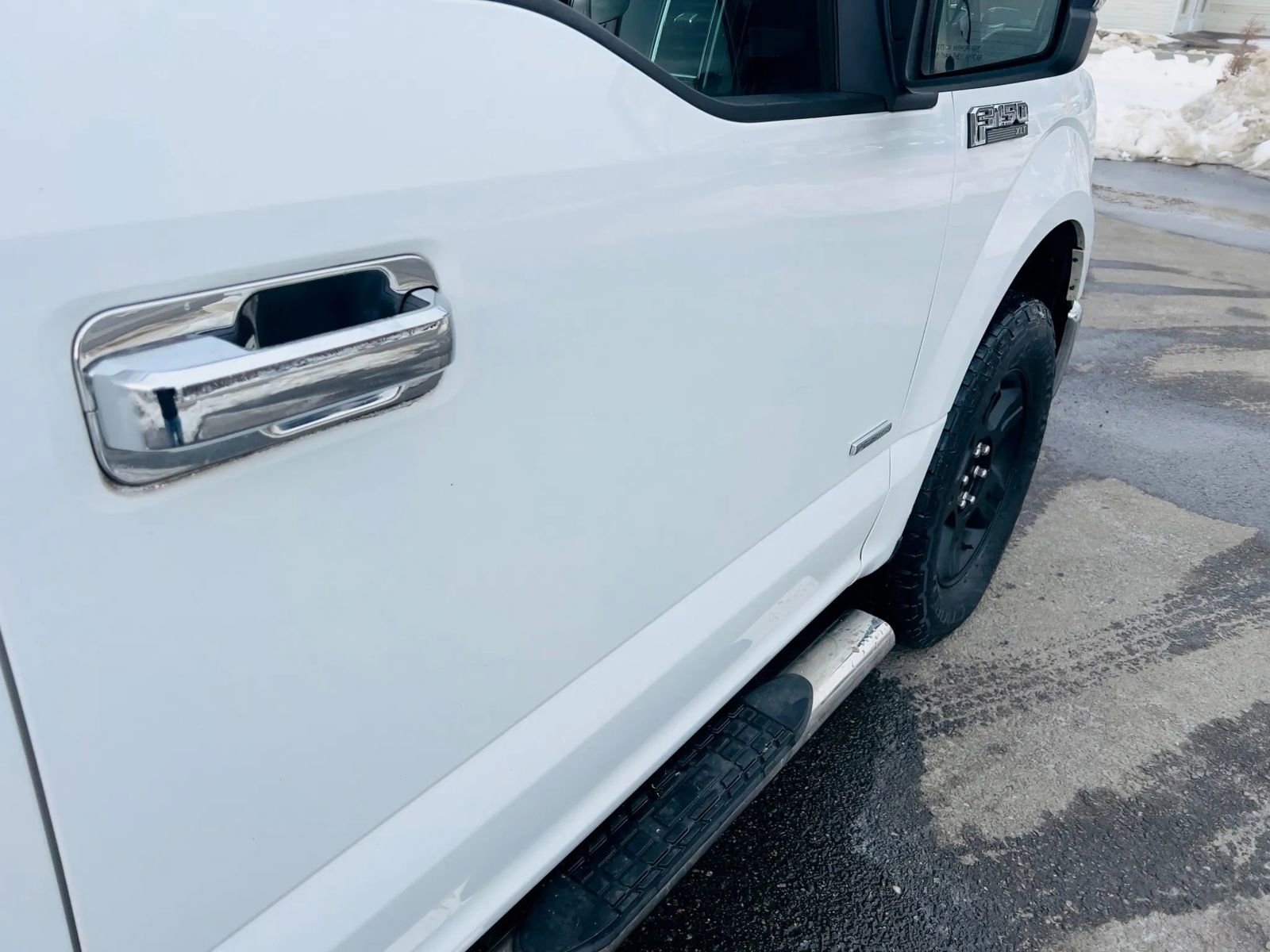 Used 2015 Ford F150 XLT w/ Trailer Tow Package image 5