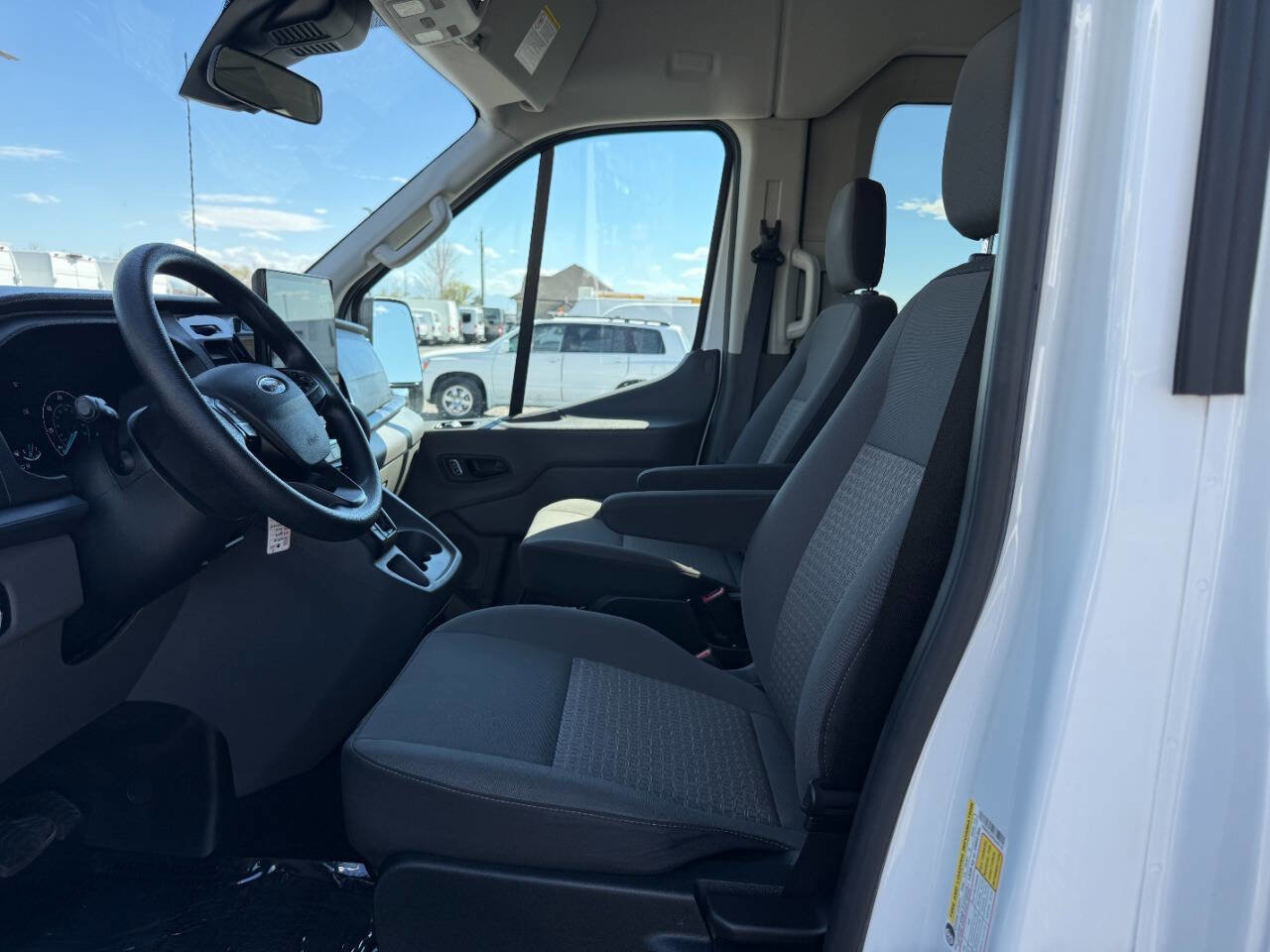 Used 2023 Ford Transit 350 XLT RWD image 15