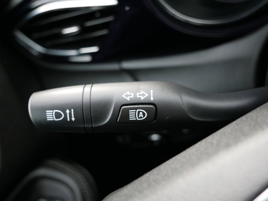 Used 2023 Buick Encore GX Preferred w/ Cold Weather Comfort Package AWD/4WD image 32