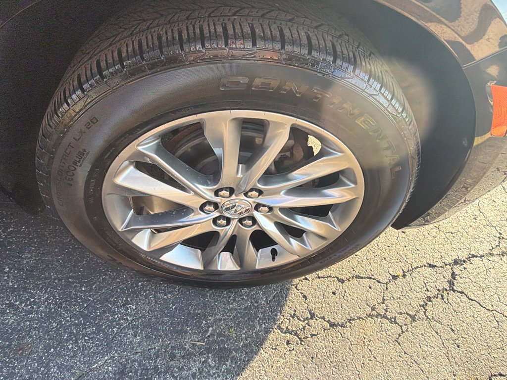 Used 2023 Buick Enclave Avenir w/ Avenir Technology Package AWD/4WD image 13