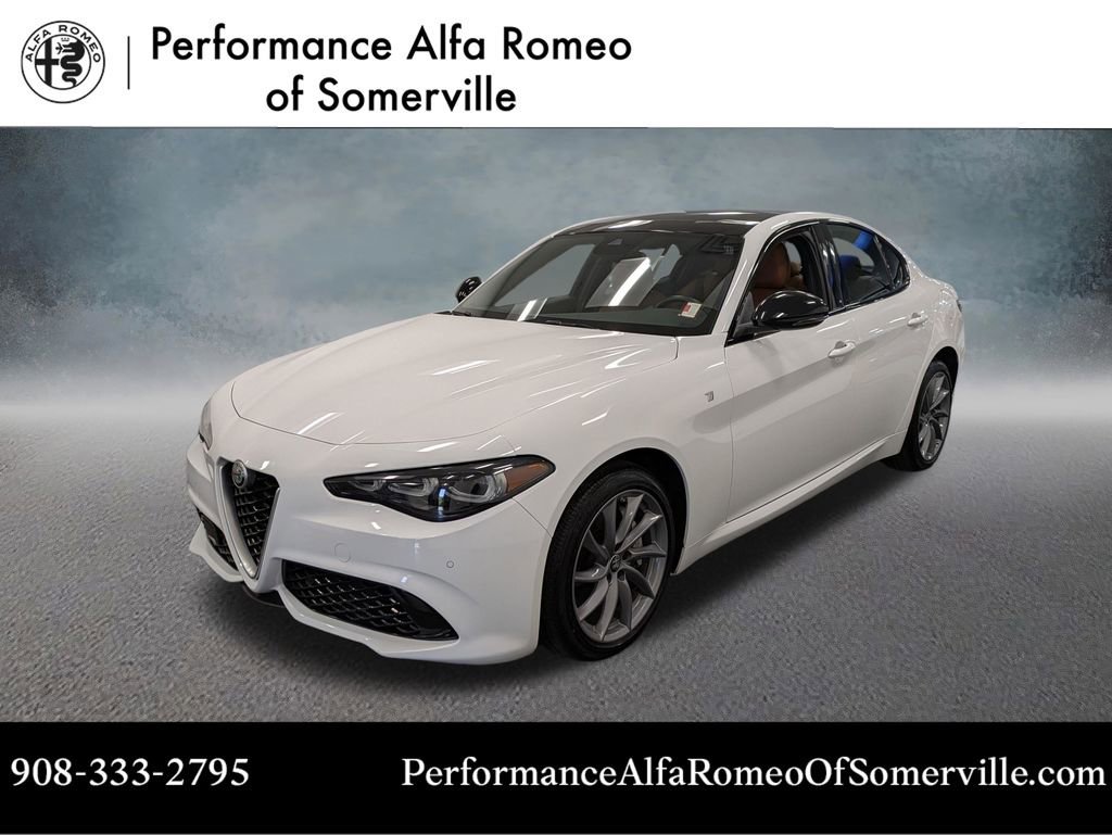 Used 2024 Alfa Romeo Giulia Ti w/ Active Assist Plus Package AWD/4WD 360° Tour