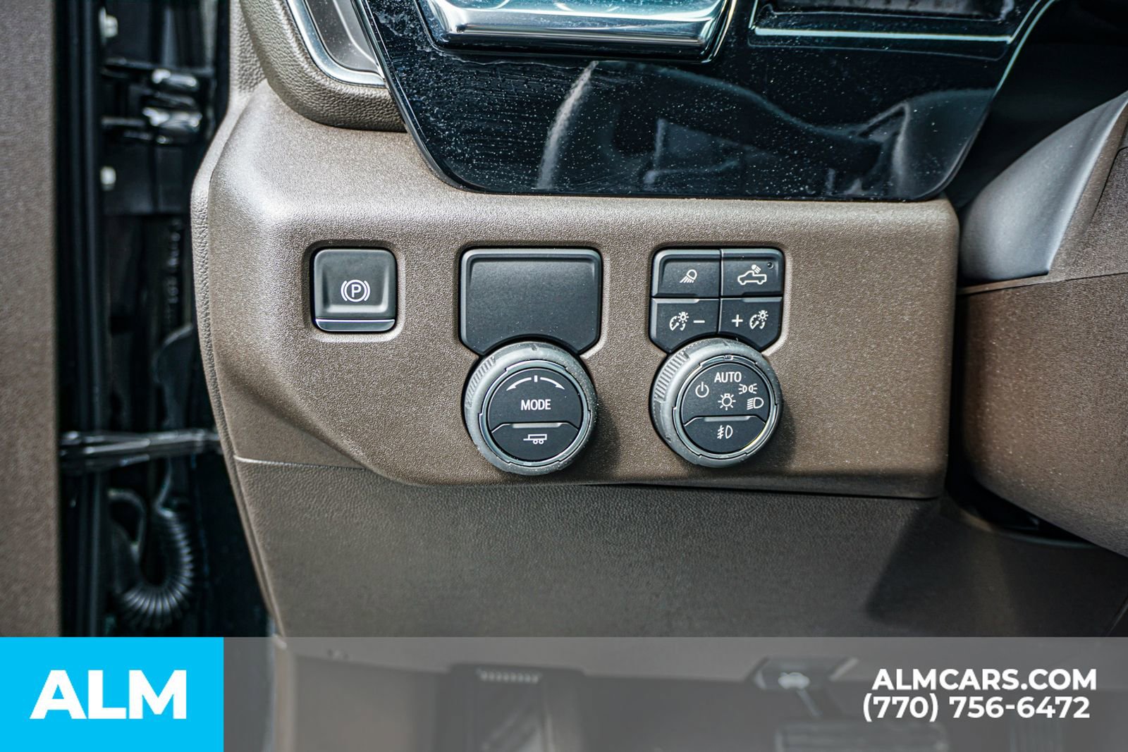 Used 2025 Chevrolet Silverado 1500 LTZ w/ LTZ Convenience Package II RWD image 36