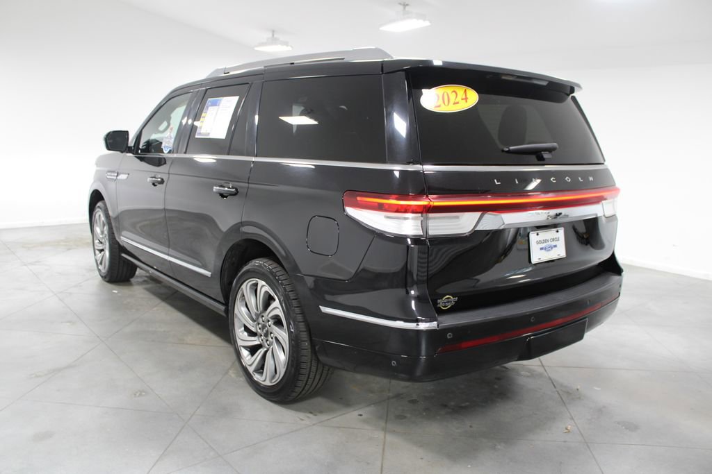 Used 2024 Lincoln Navigator Reserve image 7