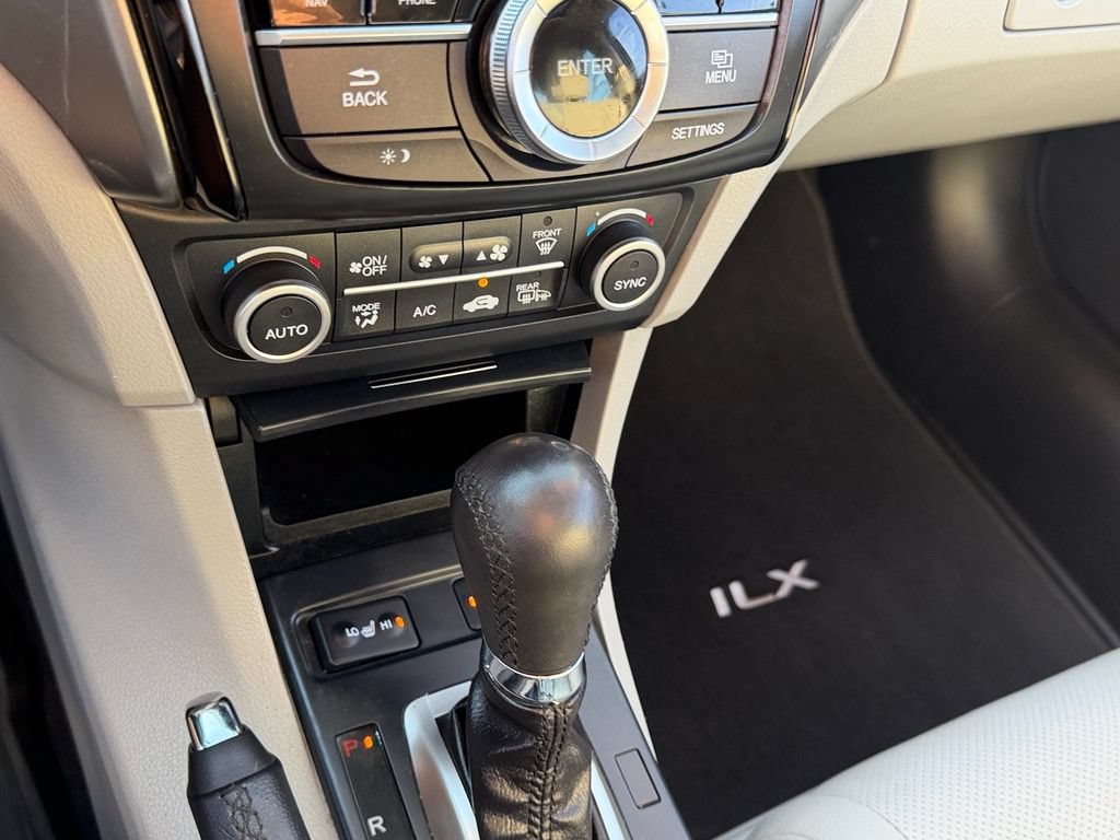 Used 2016 Acura ILX FWD image 24