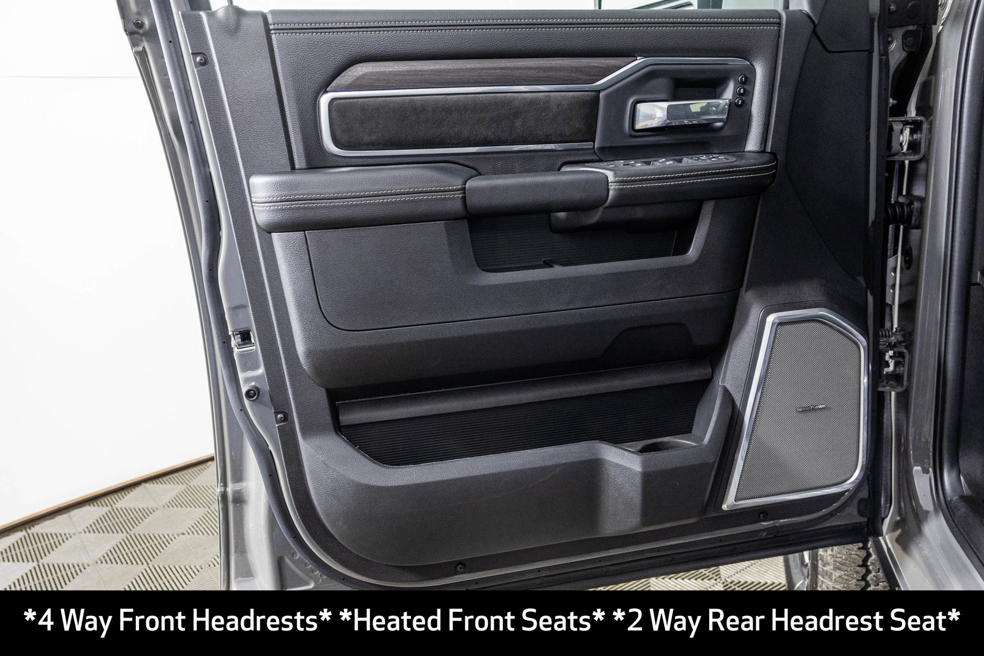 New 2026 RAM 2500 Laramie AWD/4WD image 41