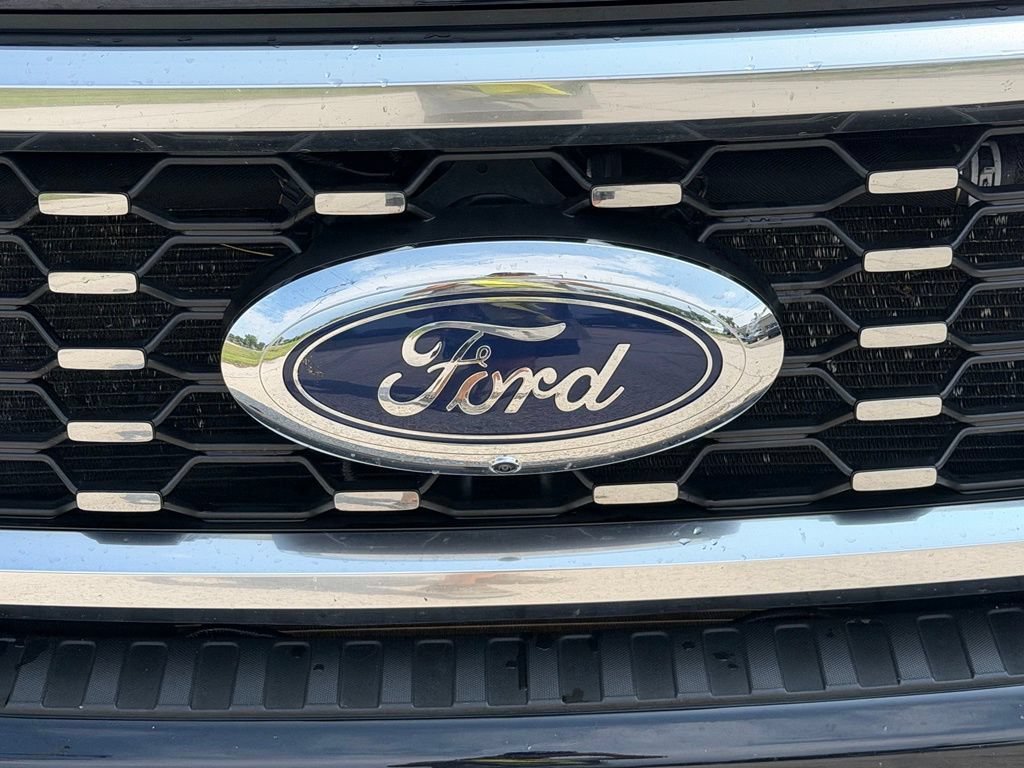 Used 2025 Ford F450 Platinum w/ Platinum Plus Package AWD/4WD image 11