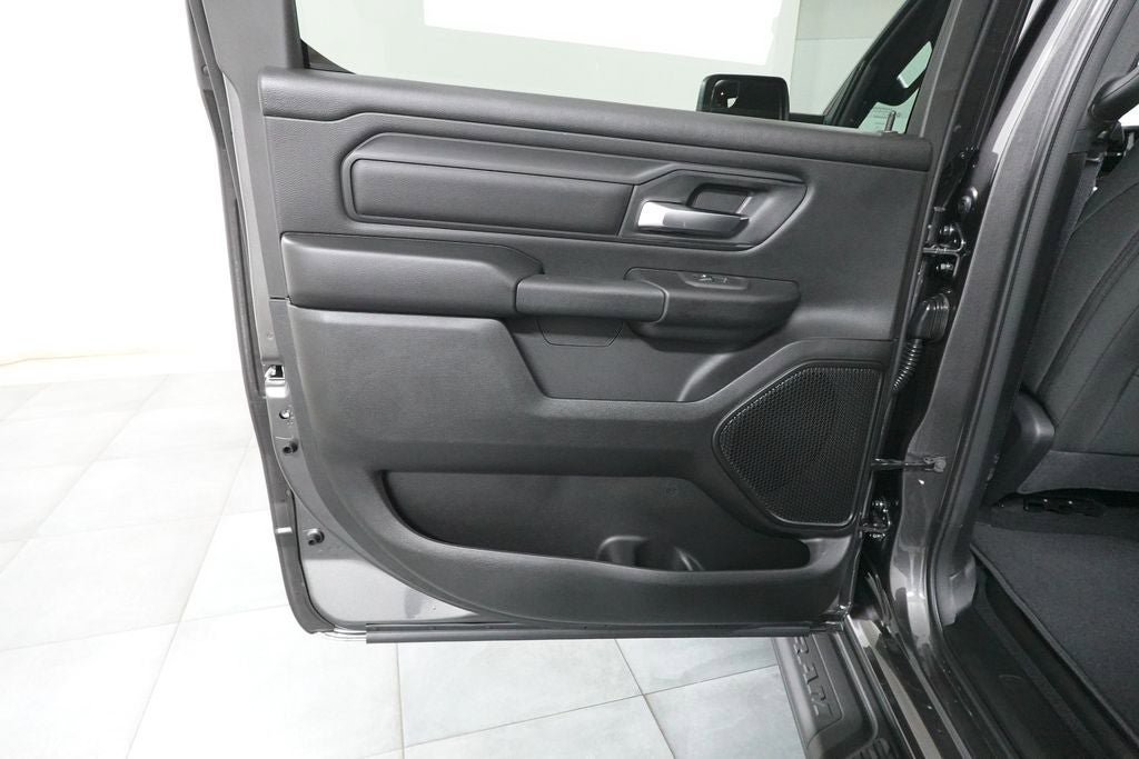 New 2026 RAM 1500 Express AWD/4WD image 23