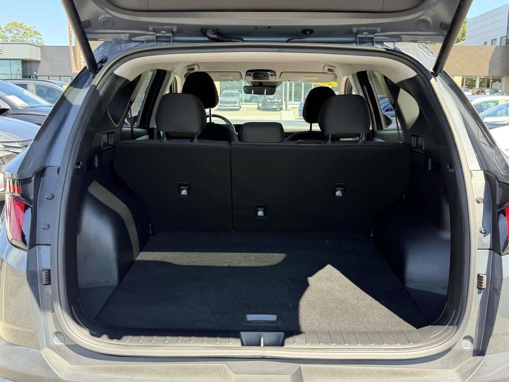 Certified 2025 Hyundai Tucson SEL AWD/4WD image 8
