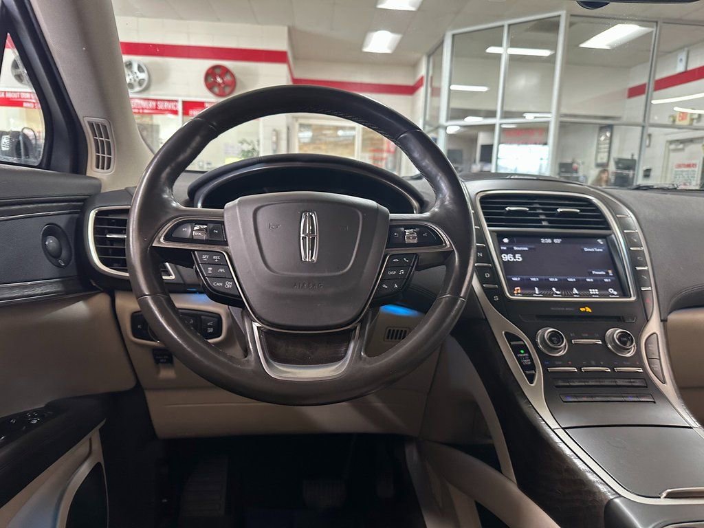 Used 2019 Lincoln Nautilus Reserve FWD image 16