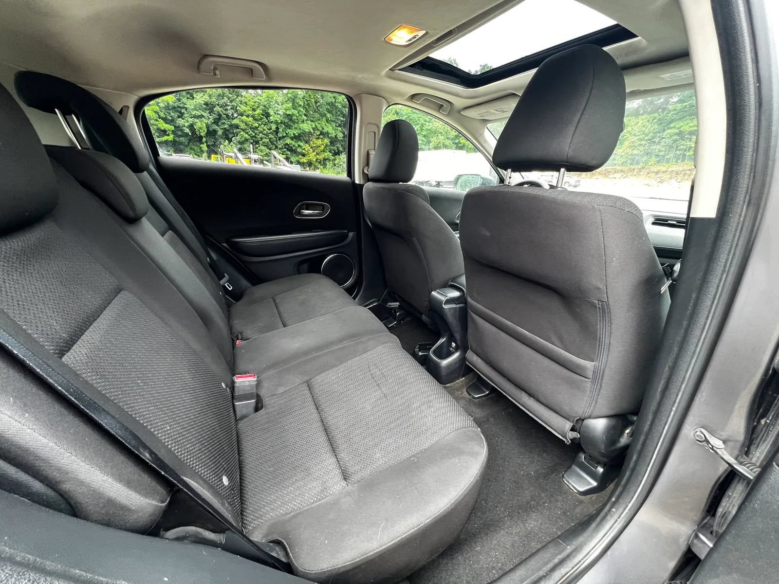 Used 2016 Honda HR-V EX image 11